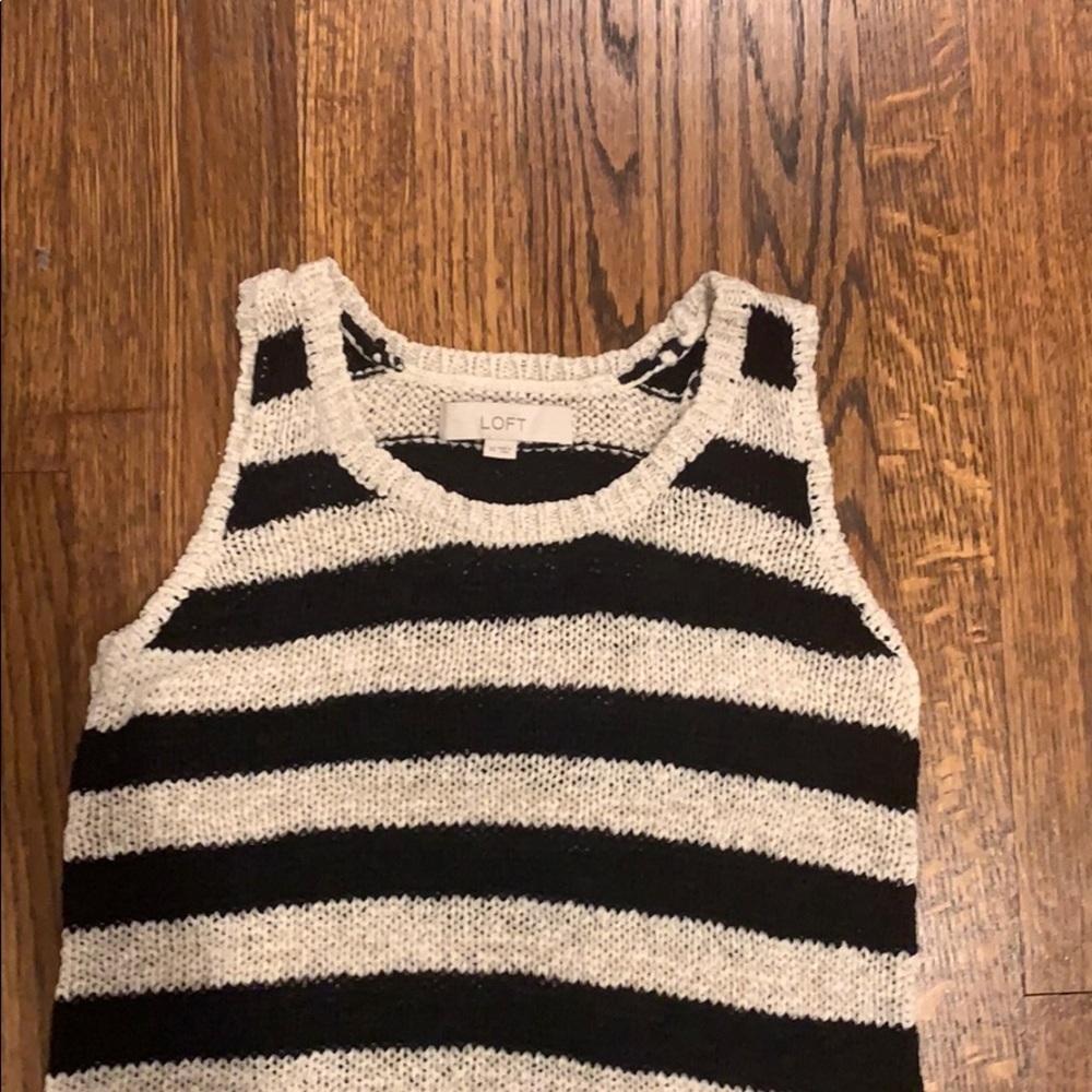 Loft tank top - Picture 2 of 5